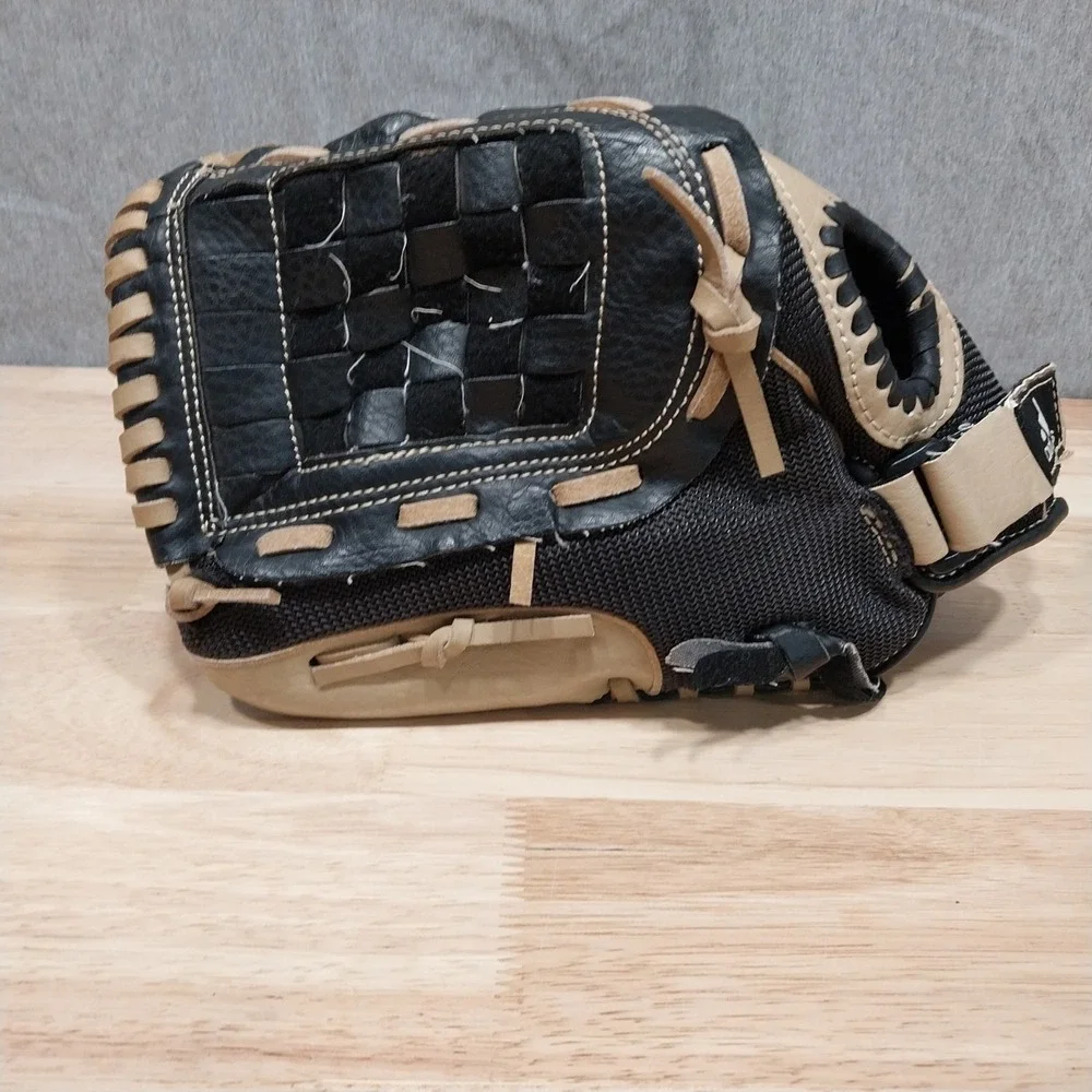 Adidas Youth Baseball Glove Eazy Close Synthetic Leather 11.5 Inch Black Tan